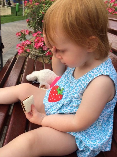 Der er små fluer, der klør 