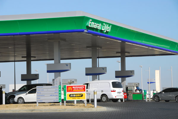 Hassa_Emarat_Petrol_Station_ph_alb_180520112320