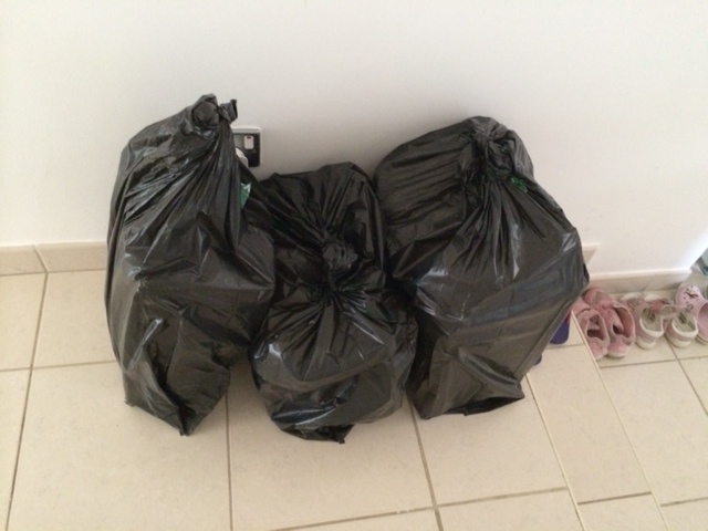 De våde varer - godt skjult i sort plast!