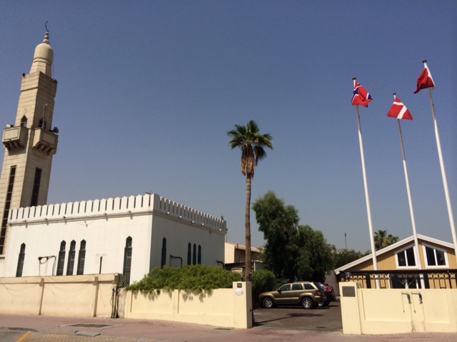 Frihed til at tro - den kristne kirke side om side med en moské