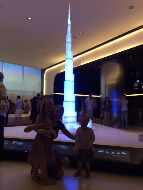 Indgangsområdet, hvor en model af tårnet er på display