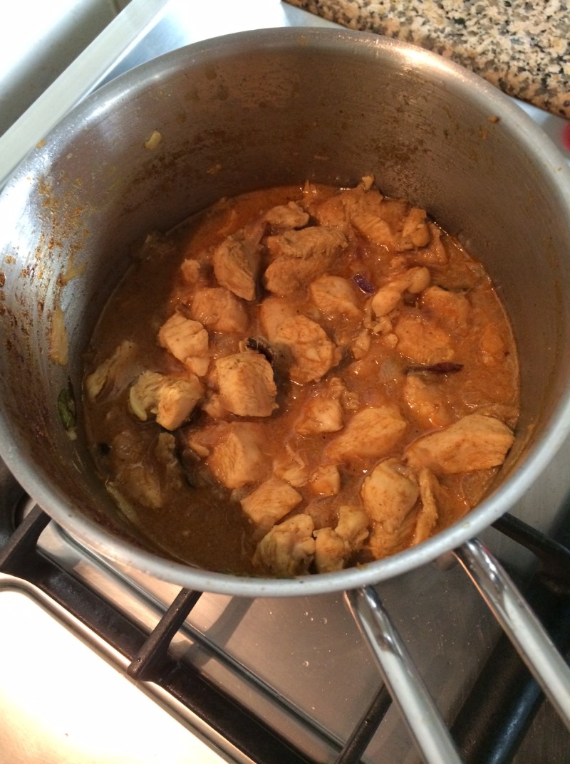 Krydret kyllingecurry med ingefær og hvidløg