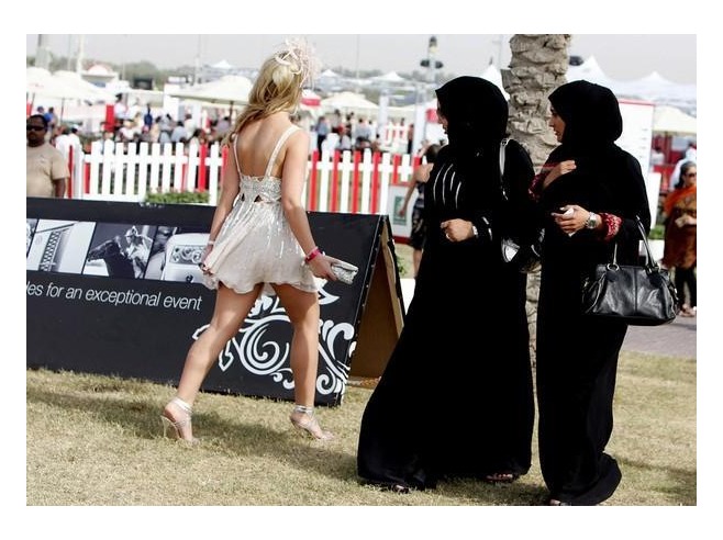 expats_vs_locals_Dubai